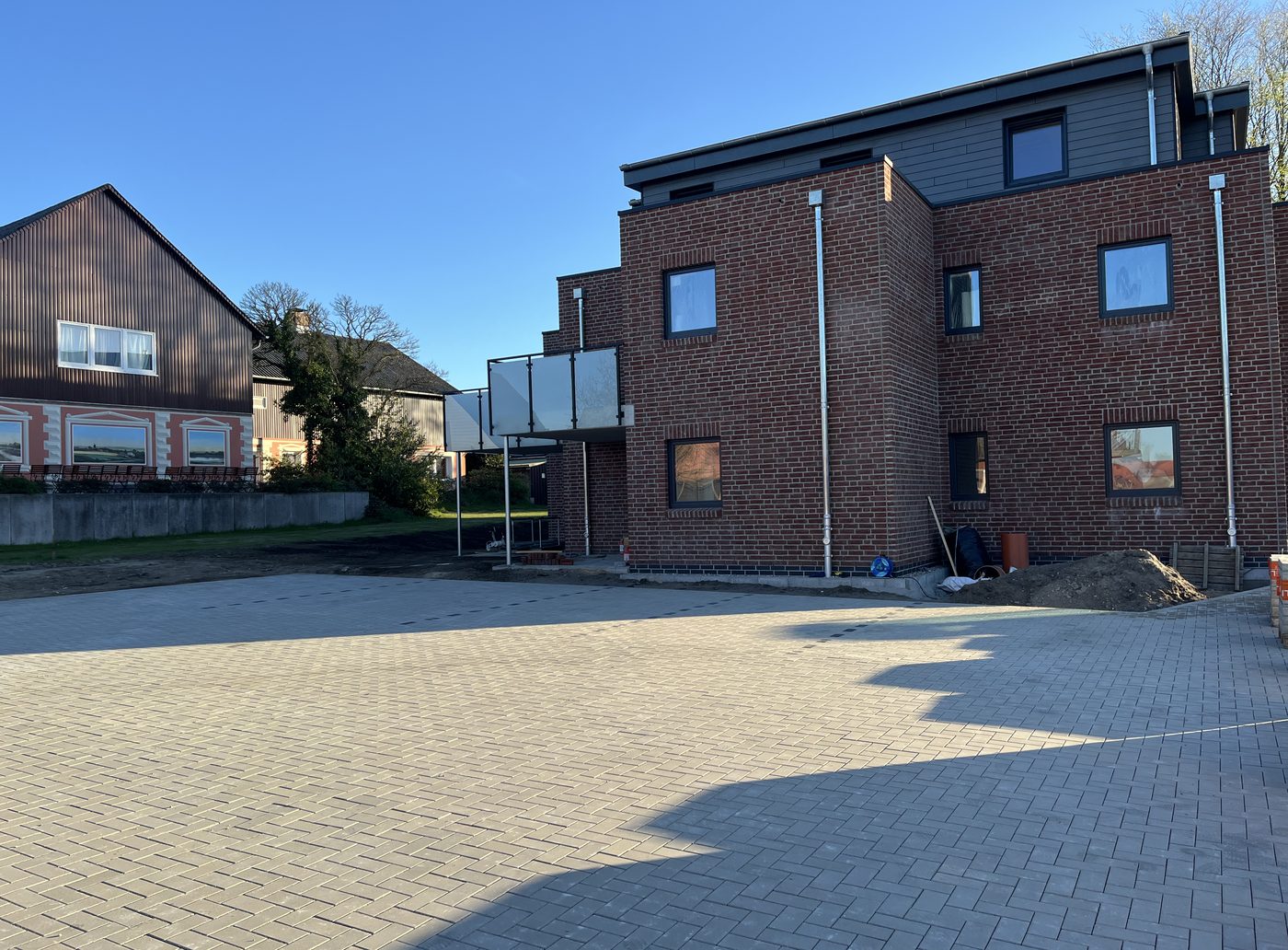 Altbau mit Gerüst während der Sanierung